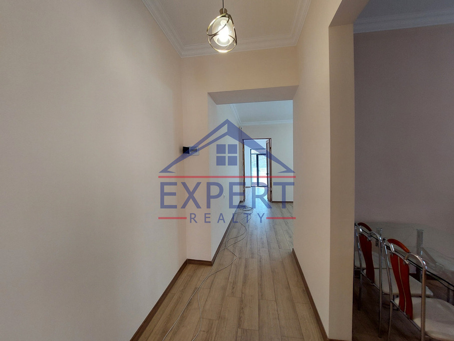 ԿԵՆՏՐՈՆ, ԶԱՐՈԲՅԱՆ ՓՈՂՈՑ, 3 ՍԵՆՅԱԿ