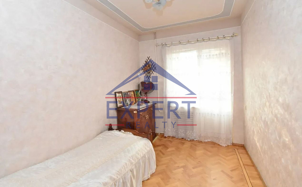 ԱՐԱԲԿԻՐ, ՀԱԿՈԲ ՀԱԿՈԲՅԱՆ ՓՈՂՈՑ 3 ՍԵՆՅԱԿ