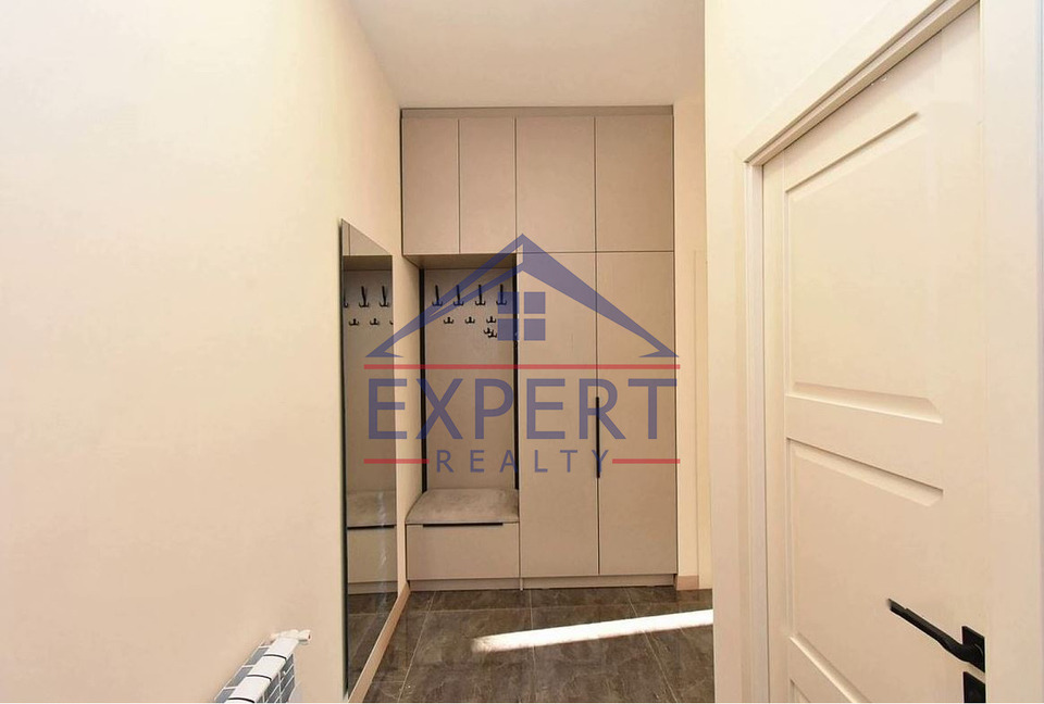 ԿԵՆՏՐՈՆ, ԱՆՏԱՌԱՅԻՆ ՓՈՂՈՑ, 2 ՍԵՆՅԱԿ