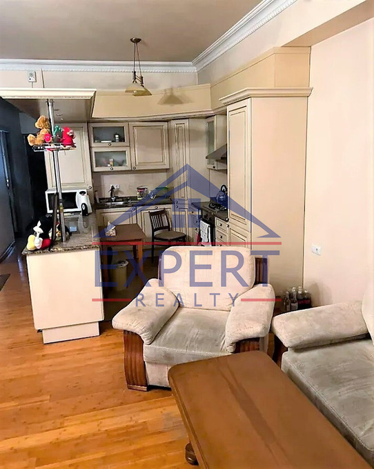 ԿԵՆՏՐՈՆ, ԲՈՒԶԱՆԴ, 3 ՍԵՆՅԱԿ