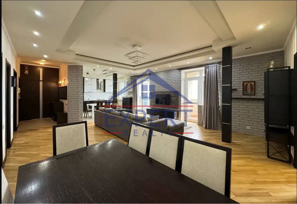 ՔԱՆԱՔԵՌ-ԶԵՅԹՈՒՆ, ՀՐԱՉՅԱ ՆԵՐՍԻՍՅԱՆ ՓՈՂՈՑ, 3 սենյակ