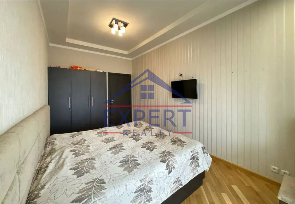 ՔԱՆԱՔԵՌ-ԶԵՅԹՈՒՆ, ՀՐԱՉՅԱ ՆԵՐՍԻՍՅԱՆ ՓՈՂՈՑ, 3 սենյակ