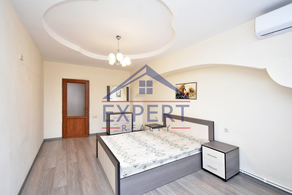 ԿԵՆՏՐՈՆ, ՄԱՇՏՈՑԻ ՊՈՂՈՏԱ, 3 ՍԵՆՅԱԿ