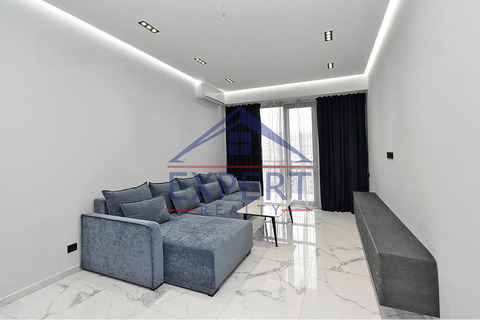 ԿԵՆՏՐՈՆ, ՌՈՍՏՈՄԻ ՓՈՂՈՑ, 2 ՍԵՆՅԱԿ