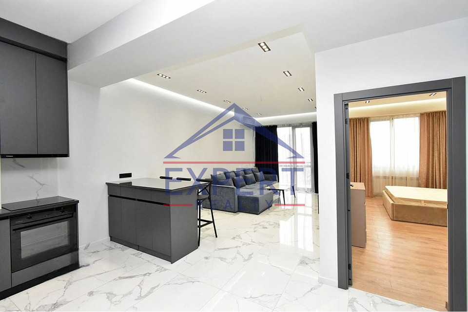 ԿԵՆՏՐՈՆ, ՌՈՍՏՈՄԻ ՓՈՂՈՑ, 2 ՍԵՆՅԱԿ