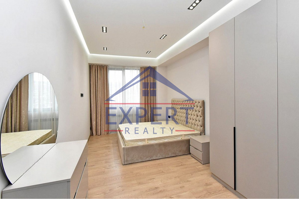 ԿԵՆՏՐՈՆ, ՌՈՍՏՈՄԻ ՓՈՂՈՑ, 2 ՍԵՆՅԱԿ