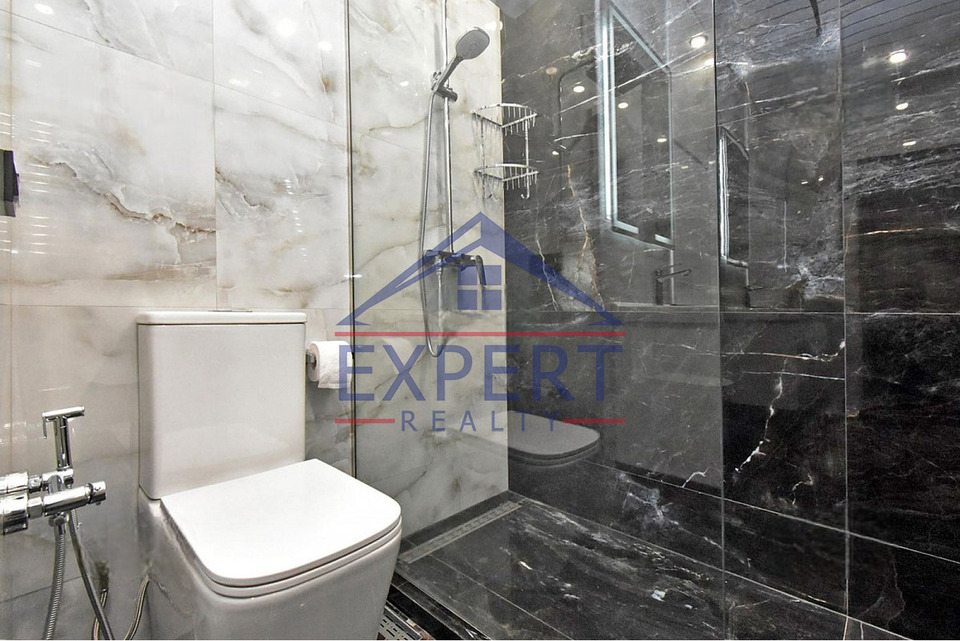 ԿԵՆՏՐՈՆ, ՌՈՍՏՈՄԻ ՓՈՂՈՑ, 2 ՍԵՆՅԱԿ