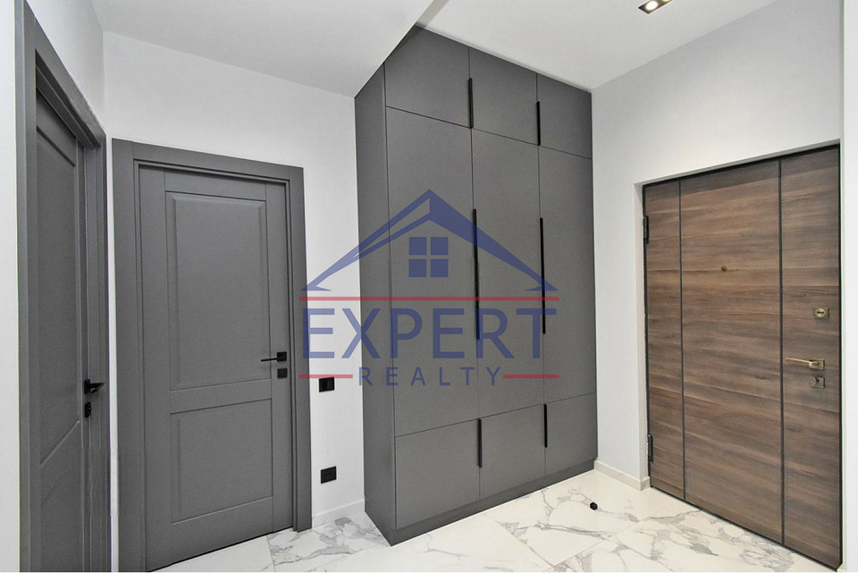 ԿԵՆՏՐՈՆ, ՌՈՍՏՈՄԻ ՓՈՂՈՑ, 2 ՍԵՆՅԱԿ