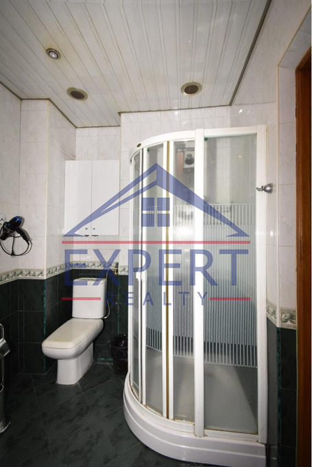 ԿԵՆՏՐՈՆ, ՆԱԼԲԱՆԴՅԱՆ ՓՈՂՈՑ, 4 ՍԵՆՅԱԿ