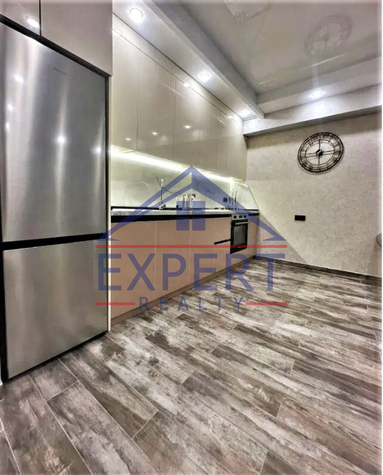 ԿԵՆՏՐՈՆ, ՏԻԳՐԱՆ ՄԵԾԻ ՊՈՂՈՏԱ, 2 ՍԵՆՅԱԿ