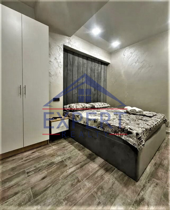 ԿԵՆՏՐՈՆ, ՏԻԳՐԱՆ ՄԵԾԻ ՊՈՂՈՏԱ, 2 ՍԵՆՅԱԿ