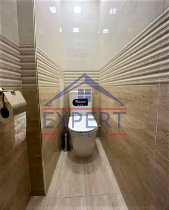 ԿԵՆՏՐՈՆ, ՏԻԳՐԱՆ ՄԵԾԻ ՊՈՂՈՏԱ, 2 ՍԵՆՅԱԿ