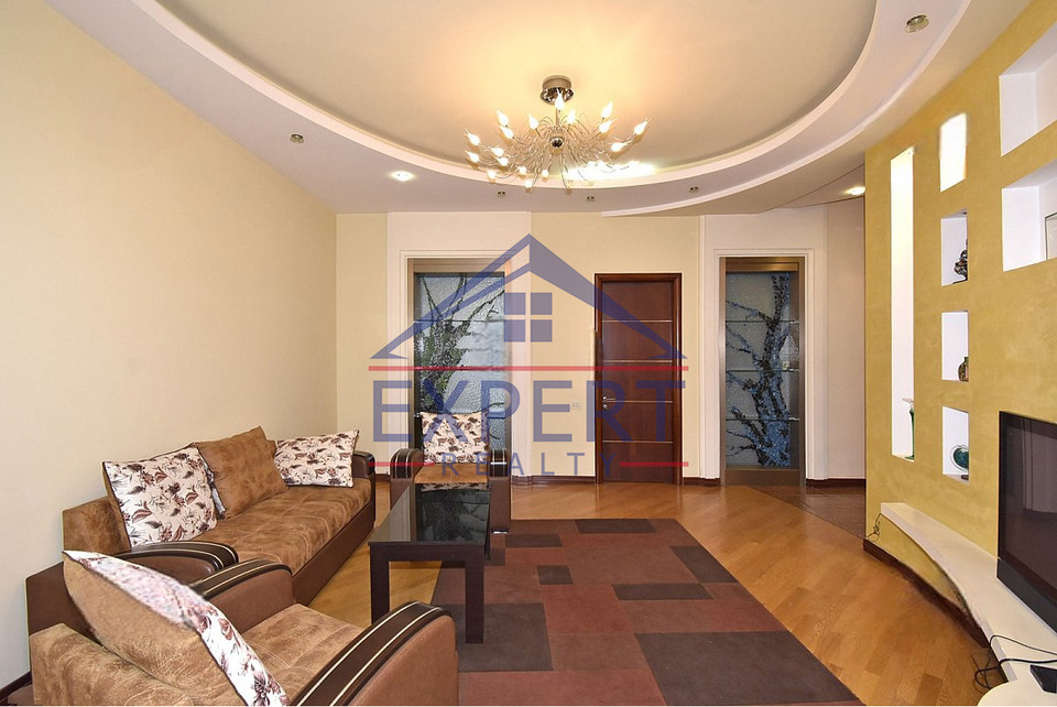 ԿԵՆՏՐՈՆ, ՄԱՇՏՈՑԻ ՊՈՂՈՏԱ, 2 ՍԵՆՅԱԿ