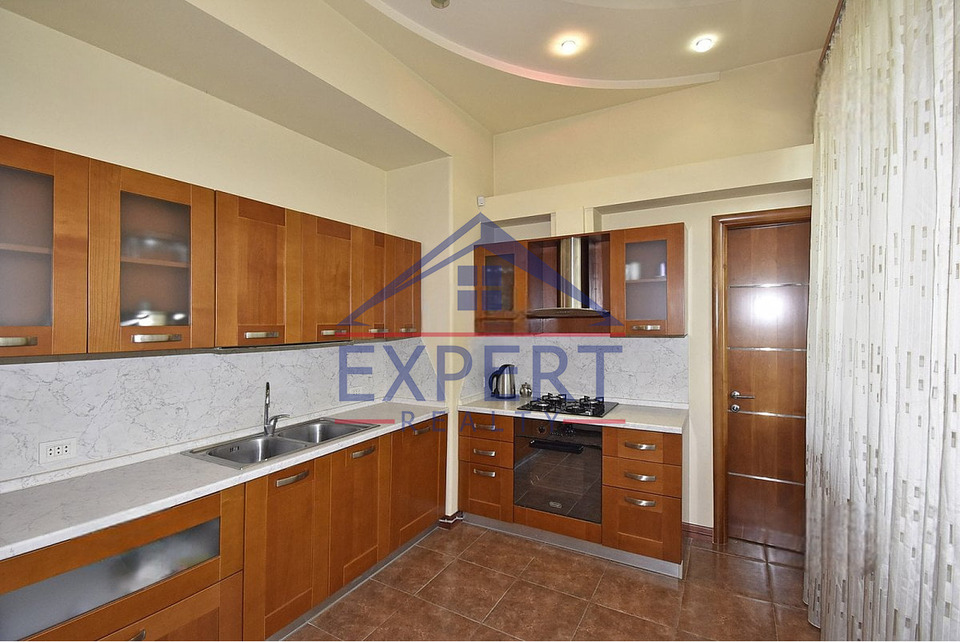 ԿԵՆՏՐՈՆ, ՄԱՇՏՈՑԻ ՊՈՂՈՏԱ, 2 ՍԵՆՅԱԿ