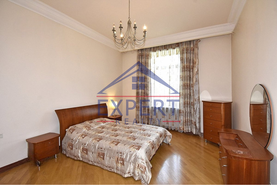 ԿԵՆՏՐՈՆ, ՄԱՇՏՈՑԻ ՊՈՂՈՏԱ, 2 ՍԵՆՅԱԿ