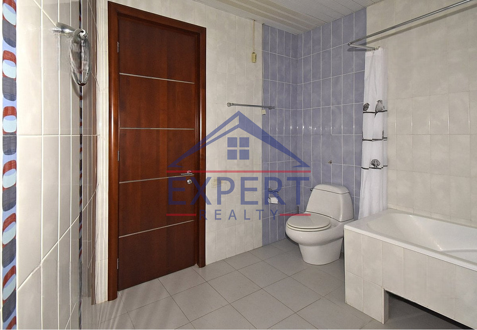 ԿԵՆՏՐՈՆ, ՄԱՇՏՈՑԻ ՊՈՂՈՏԱ, 2 ՍԵՆՅԱԿ