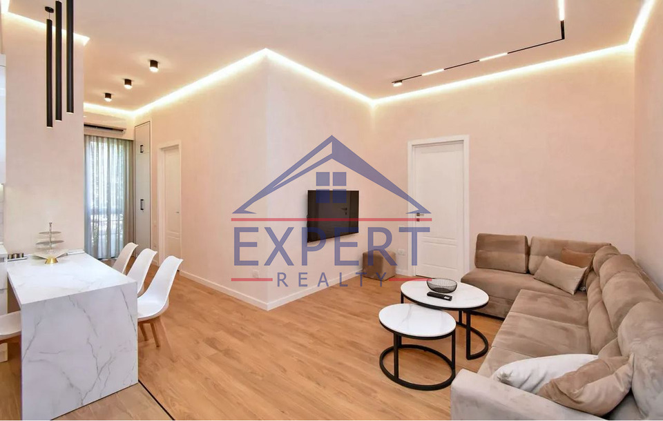 ԿԵՆՏՐՈՆ, ԱՐԱՄԻ ՓՈՂՈՑ, 3 ՍԵՆՅԱԿ