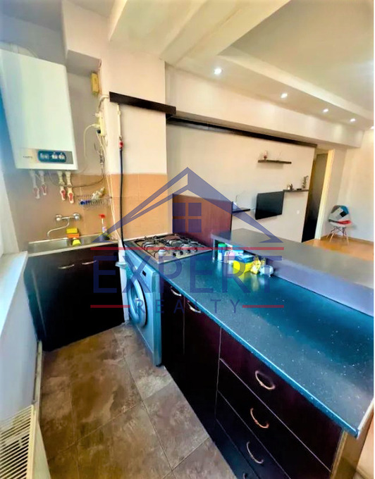 ԿԵՆՏՐՈՆ, ԱՄԻՐՅԱՆ ՓՈՂՈՑ, 2 ՍԵՆՅԱԿ