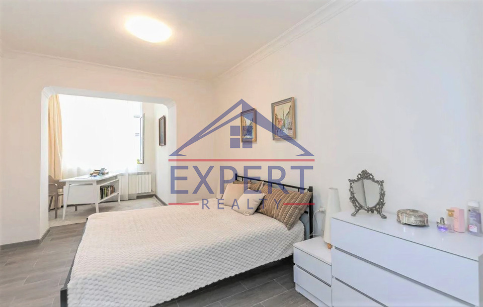 ԿԵՆՏՐՈՆ, ԴԵՐԵՆԻԿ ԴԵՄԻՐՃՅԱՆ, 3 ՍԵՆՅԱԿ