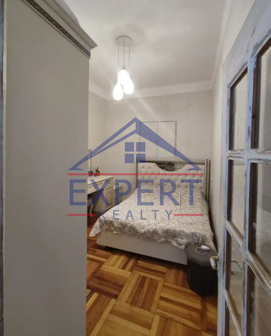 ԱՐԱԲԿԻՐ, ԿՈՄԻՏԱՍԻ ՊՈՂՈՏԱ, 3 ՍԵՆՅԱԿ