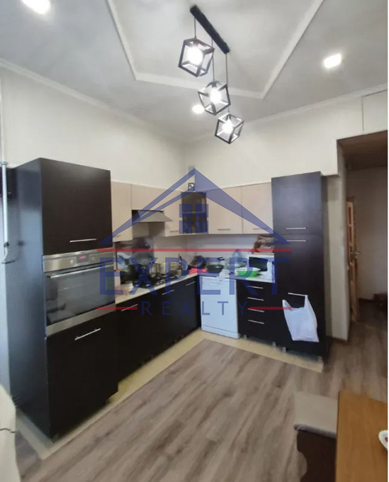 ԱՐԱԲԿԻՐ, ԿՈՄԻՏԱՍԻ ՊՈՂՈՏԱ, 3 ՍԵՆՅԱԿ