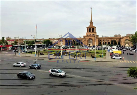 ԷՐԵԲՈՒՆԻ, ՏԻԳՐԱՆ ՄԵԾԻ ՊՈՂՈՏԱ, 2 ՍԵՆՅԱԿ