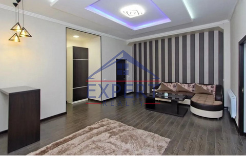 ԿԵՆՏՐՈՆ, ՏԻԳՐԱՆ ՄԵԾԻ ՊՈՂՈՏԱՅՈՒՄ, 2 ՍԵՆՅԱԿ