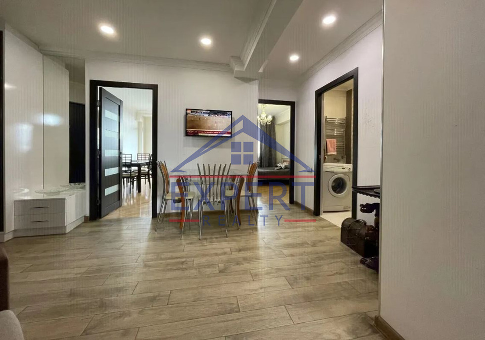 ԿԵՆՏՐՈՆ, ՏԻԳՐԱՆ ՄԵԾ, 2 ՍԵՆՅԱԿ