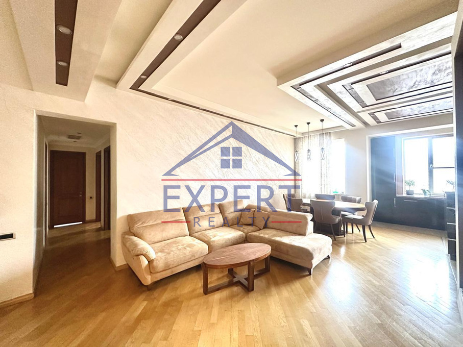 ԿԵՆՏՐՈՆ, ՊԱՐՈՆՅԱՆ ՓՈՂՈՑ, 3 ՍԵՆՅԱԿ