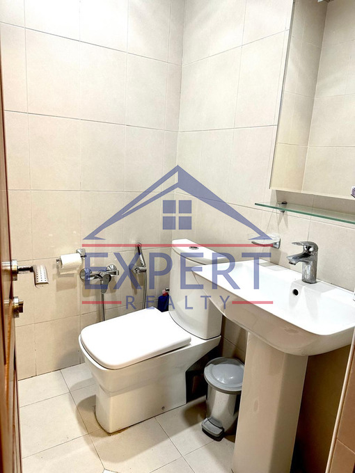 ԿԵՆՏՐՈՆ, ՊԱՐՈՆՅԱՆ ՓՈՂՈՑ, 3 ՍԵՆՅԱԿ