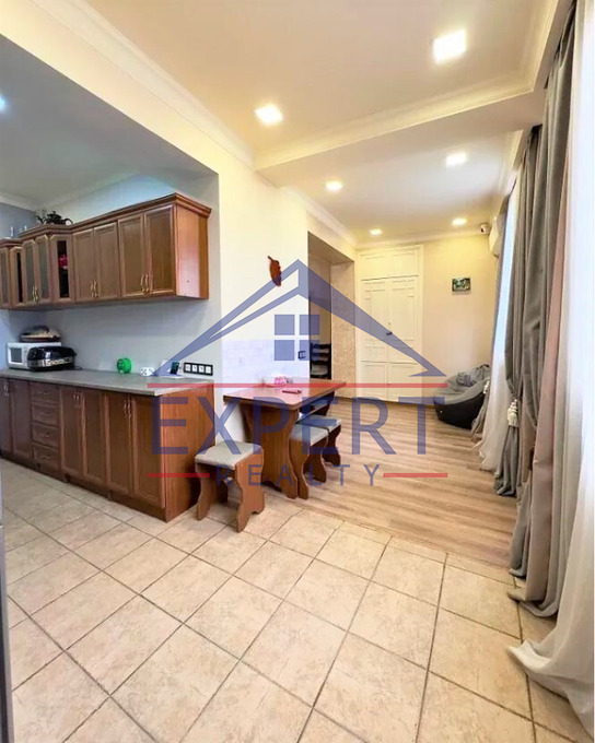 ԱՐԱԲԿԻՐ, ԳՅՈՒԼԲԵՆԿՅԱՆ ՓՈՂՈՑ, 3 ՍԵՆՅԱԿ