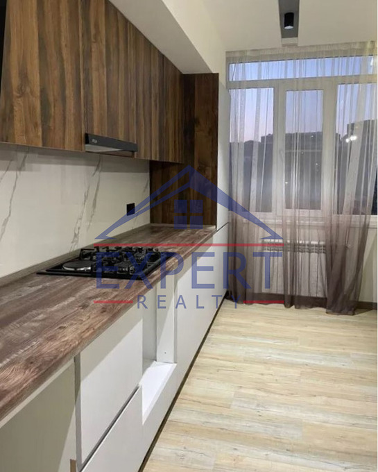 ԿԵՆՏՐՈՆ, ՊՈՒՇԿԻՆ ՓՈՂՈՑ, 2 ՍԵՆՅԱԿ