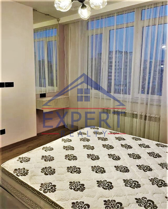 ԿԵՆՏՐՈՆ, ՊՈՒՇԿԻՆ ՓՈՂՈՑ, 2 ՍԵՆՅԱԿ