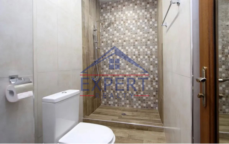 ԿԵՆՏՐՈՆ, ՏԻԳՐԱՆ ՄԵԾԻ ՊՈՂՈՏԱ, 2 ՍԵՆՅԱԿ