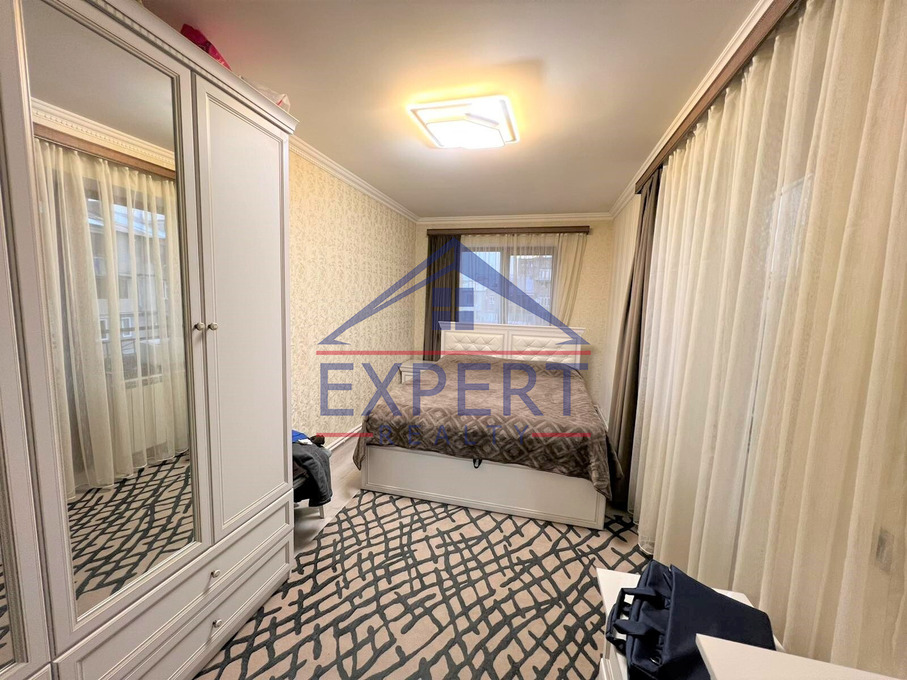 ԿԵՆՏՐՈՆ, ՏԻԳՐԱՆ ՄԵԾԻ ՊՈՂՈՏԱ, 2 ՍԵՆՅԱԿ