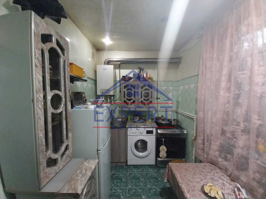 ԱՐԱԲԿԻՐ, ԱՐԱՄ ԽԱՉԱՏՐՅԱՆ, 4 ՍԵՆՅԱԿ