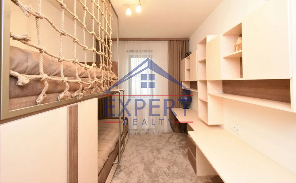 ԿԵՆՏՐՈՆ, ՎԵՐԻՆ ԱՆՏԱՌԱՅԻՆ ՓՈՂՈՑ, 4 ՍԵՆՅԱԿ