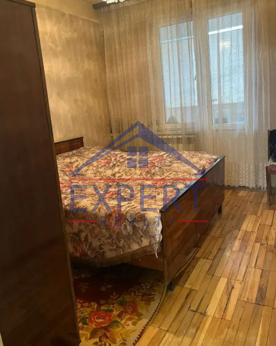 ԱՐԱԲԿԻՐ, ՄԱՄԻԿՈՆՅԱՆՑ ՓՈՂՈՑ, 4 ՍԵՆՅԱԿ