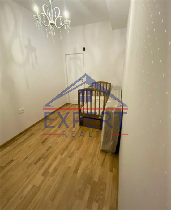 ԿԵՆՏՐՈՆ, ՎԵՐԻՆ ԱՆՏԱՌԱՅԻՆ ՓՈՂՈՑ, 4 ՍԵՆՅԱԿ