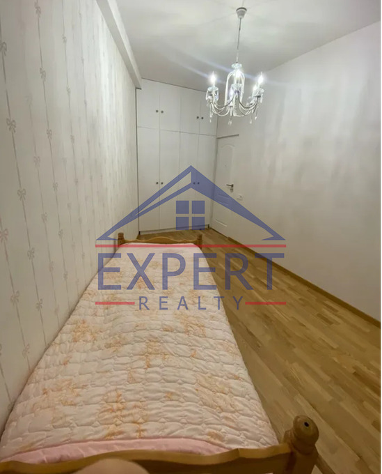 ԿԵՆՏՐՈՆ, ՎԵՐԻՆ ԱՆՏԱՌԱՅԻՆ ՓՈՂՈՑ, 4 ՍԵՆՅԱԿ
