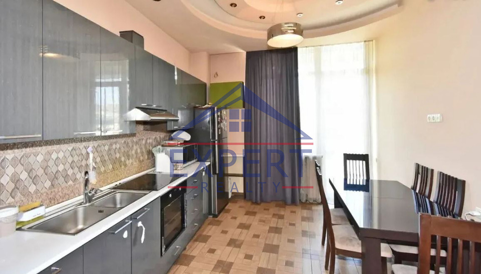ԿԵՆՏՐՈՆ,ՁՈՐԱՓԻ ՓՈՂՈՑ  3  ՍԵՆՅԱԿ