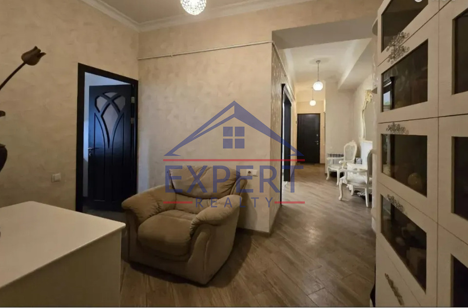 ԱՐԱԲԿԻՐ, ԿՈՄԻՏԱՍԻ ՊՈՂՈՏԱ, 3 ՍԵՆՅԱԿ