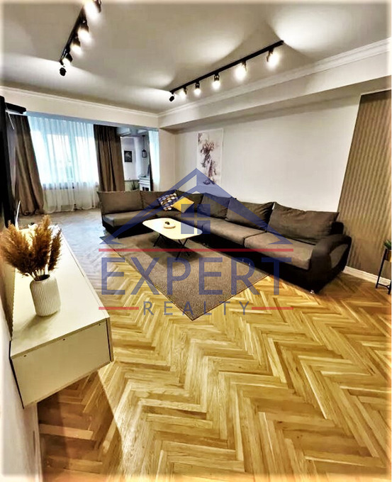 ԿԵՆՏՐՈՆ, ՀԱՆՐԱՊԵՏՈՒԹՅԱՆ Փ., 3 ՍԵՆՅԱԿ