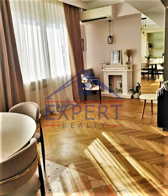 ԿԵՆՏՐՈՆ, ՀԱՆՐԱՊԵՏՈՒԹՅԱՆ Փ., 3 ՍԵՆՅԱԿ