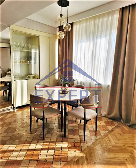 ԿԵՆՏՐՈՆ, ՀԱՆՐԱՊԵՏՈՒԹՅԱՆ Փ., 3 ՍԵՆՅԱԿ