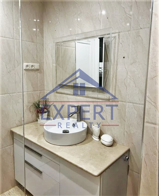 ԿԵՆՏՐՈՆ, ՀԱՆՐԱՊԵՏՈՒԹՅԱՆ Փ., 3 ՍԵՆՅԱԿ