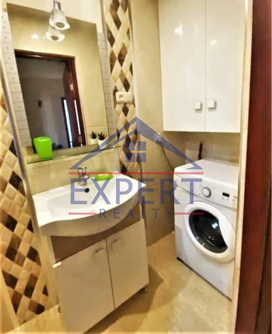 ԿԵՆՏՐՈՆ, ՀԱՆՐԱՊԵՏՈՒԹՅԱՆ Փ., 3 ՍԵՆՅԱԿ