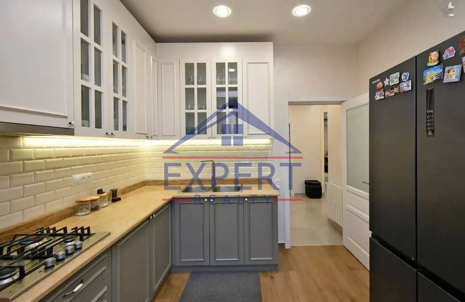 ԱՐԱԲԿԻՐ, ԿՈՄԻՏԱՍԻ ՊՈՂՈՏԱ, 3 ՍԵՆՅԱԿ