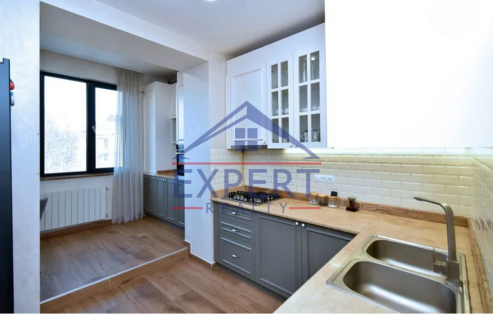 ԱՐԱԲԿԻՐ, ԿՈՄԻՏԱՍԻ ՊՈՂՈՏԱ, 3 ՍԵՆՅԱԿ