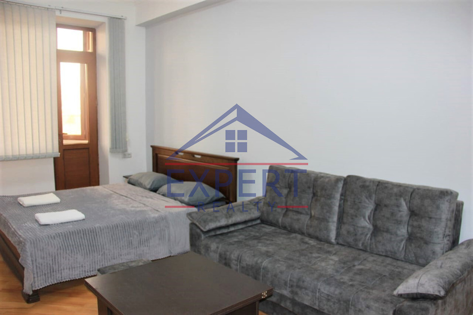 ԿԵՆՏՐՈՆ, ԱՐԳԻՇՏԻ ՓՈՂՈՑ, 1 ՍԵՆՅԱԿ